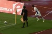 半场：玉昆0-0申花，奥斯卡屡失良机，吴曦染黄