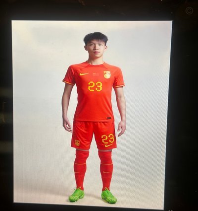 18岁王钰栋：数据亮眼，身价飙升引欧洲球探关注
