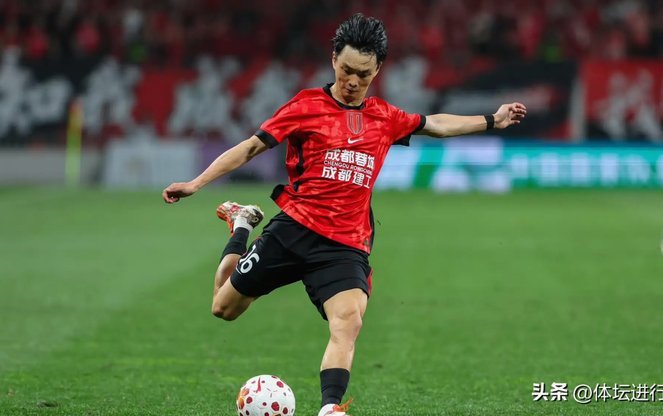 足协杯：蓉城4-0泽天，韦世豪世界波双响，王子铭建功