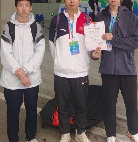 刘骐玮撤销B队报名，补报谢木西丁史松辰