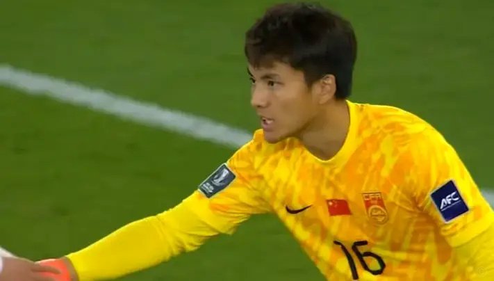 2战狂轰11球！这支中国队踢疯了